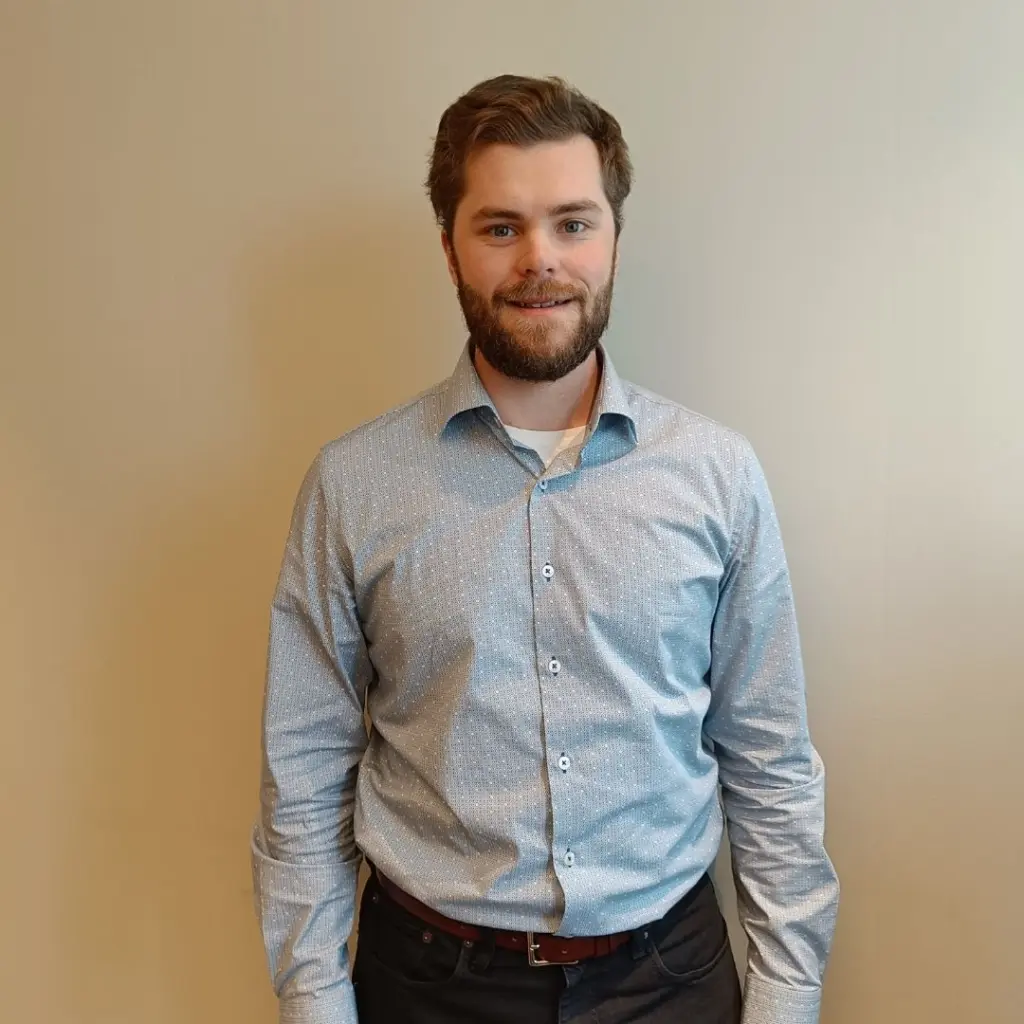 Porträttbild på Anton Karjalainen, studerande drift- och underhållstekniker.