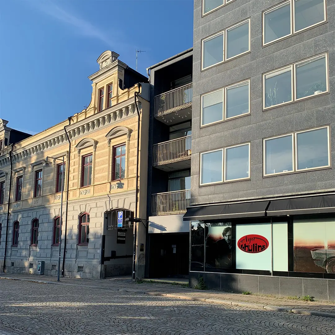 Fasadbild på Slottsgatan 21 i Västerås